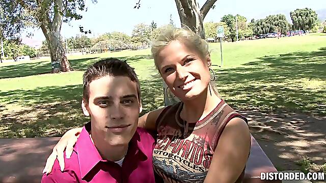 Maduras En El Parque, Viendo A Mi Mujer Con Otro, Pelo Plateado