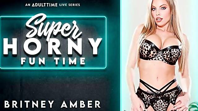 Masturbazione A Letto, Pompino Ravvicinato, Ditalino Webcam