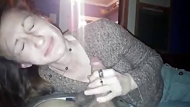 Milf Timido, Cazzo Grosso Brunette, Mi Fa Schifo