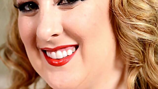 Tettone Pompinare, Lozione Sulle Tette