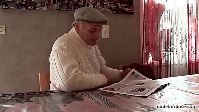 Mature Francese Anale, Calze All Aperto