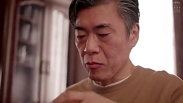 Scopata Dal Padre, Pelosa Vecchi E Giovani, Giapponese Law