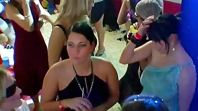 Dirty dancing with lusty babes