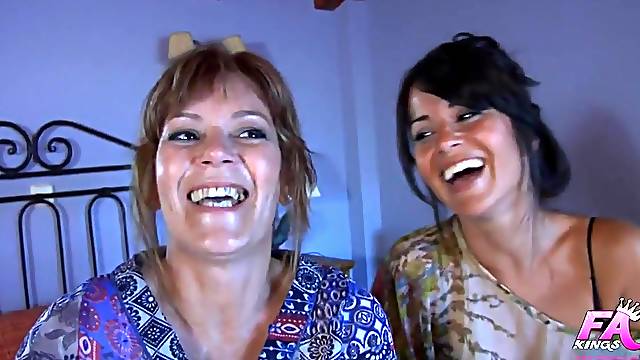 Donna Di Casa Threesome, Orgia Mogli, Orgia Mature E Giovani