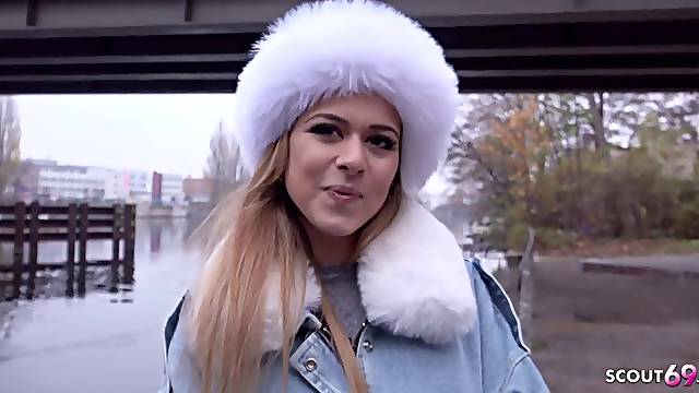 Festa Pubblica, Tedesca In Vacanza