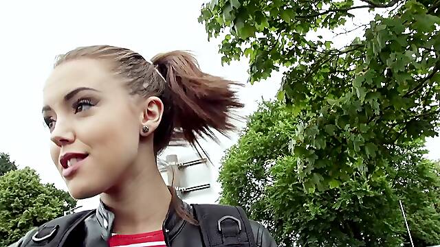 Giovani (18+) Video