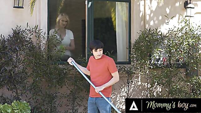 Spagnola Realta, Guardone Mamma, Vedo Porno Con Mamma