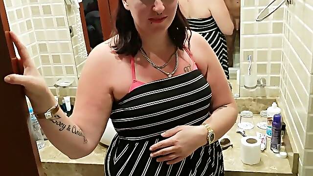 Venute In Bocca, Oops Mamma, Ingoio In Bagno