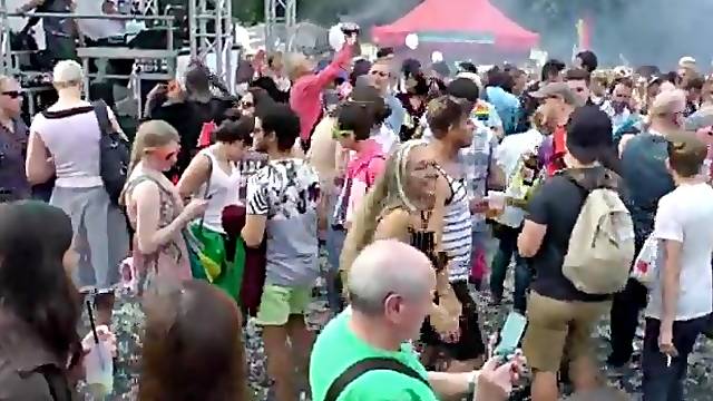 Scopata Al Parco, Bravotube All Aperto, Con Pubblico